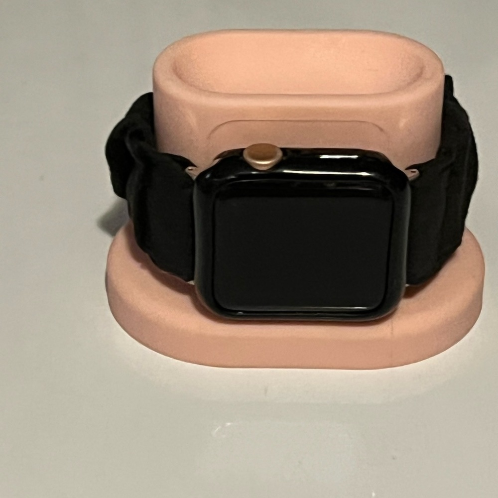 Apple Watch - Picture 2 of 5